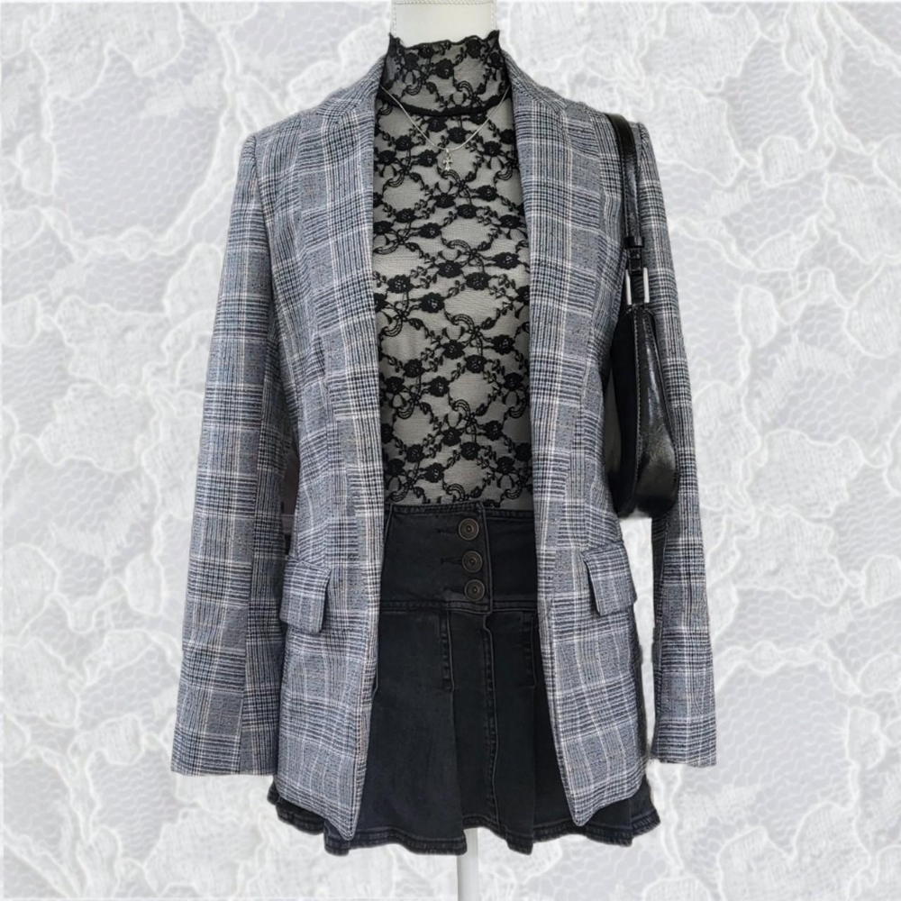 Chic grey plaid blazer